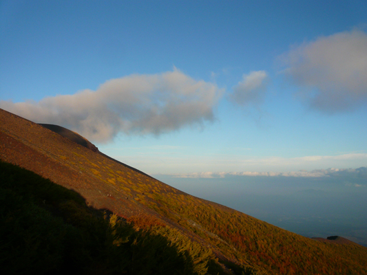 �x�m�R�̎R�����E��i�R������̕�i�Ό����ʗ[���